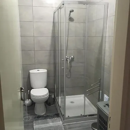 Private Cozy Apartment For 3 Guests Free Wi Fi *